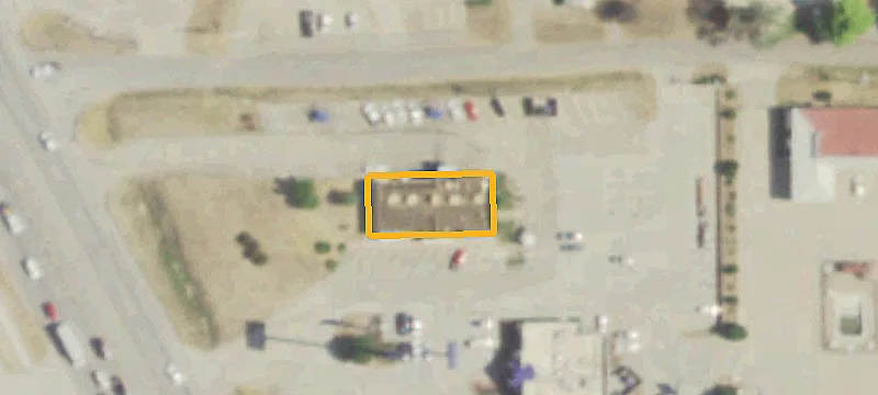 3404 Main St