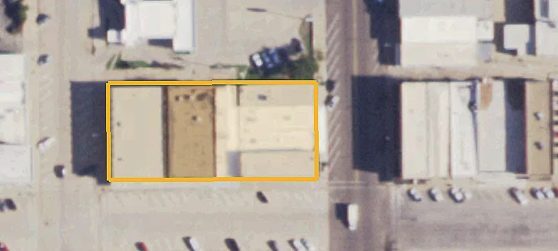 1620 Main St