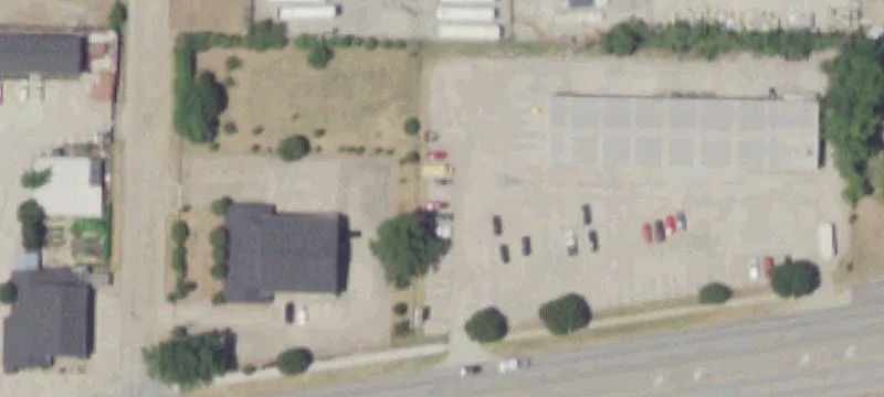 2360 Main St
