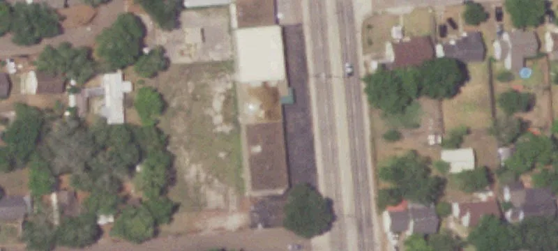 2401 Laurent St