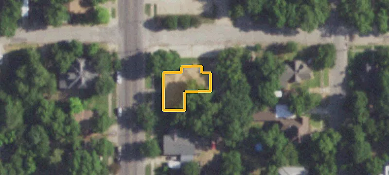 302 Grand Ave