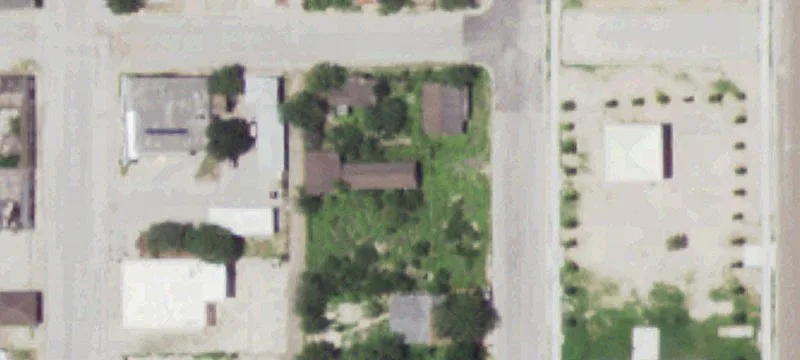 305 Sun Ave
