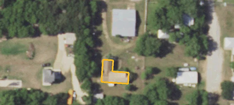 3813 Hwy 290th E
