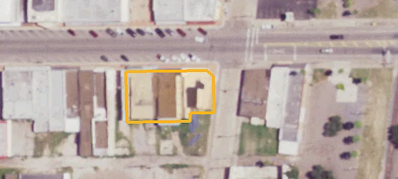 305 Hidalgo Ave