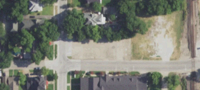 516 Lindsay St