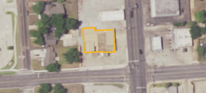 2001 Navarro St