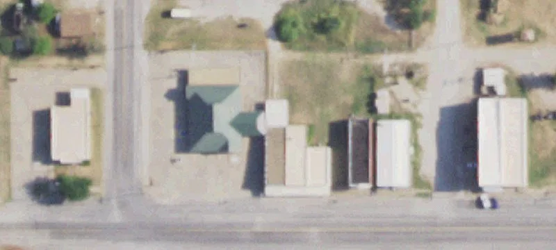 712 Broadway Ave