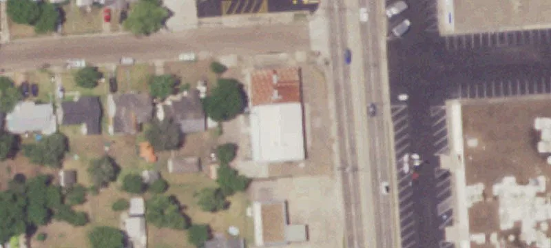 2809 Laurent St