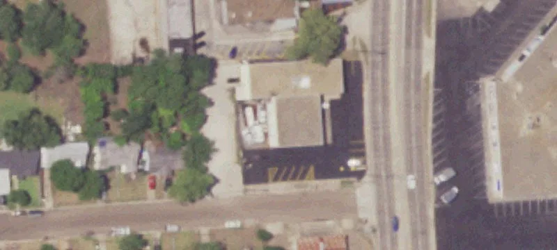2905 Laurent St