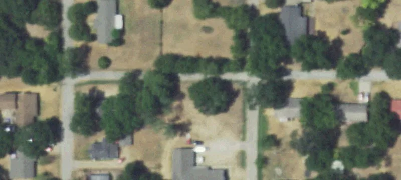 605 College St