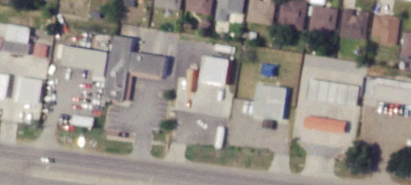 2121 University Dr