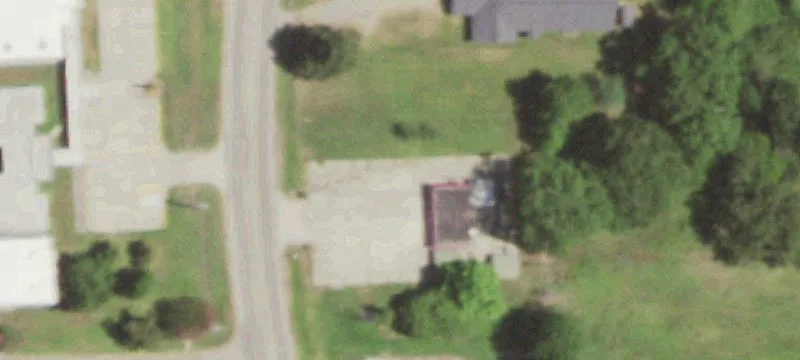 390 Houston St
