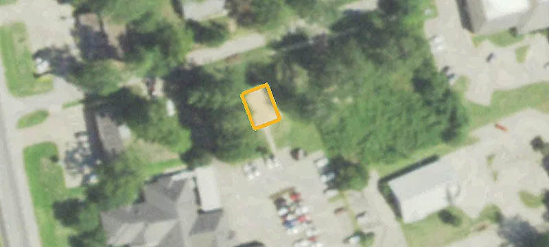 1905 Red Bud Ln