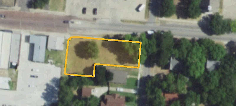 100 4th St