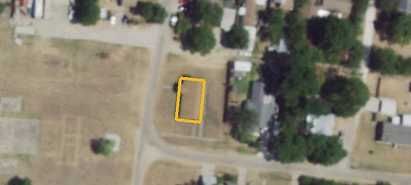 406 Pecan St