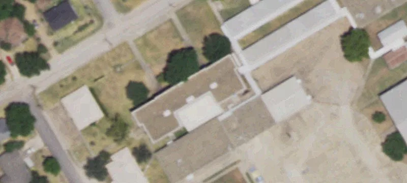 700 Navarro Ave