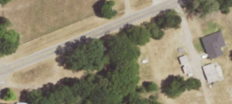 847 Clarksville Rd