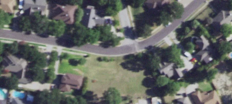401 Woodglen Ln