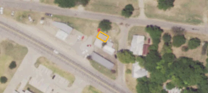 1900 Main St