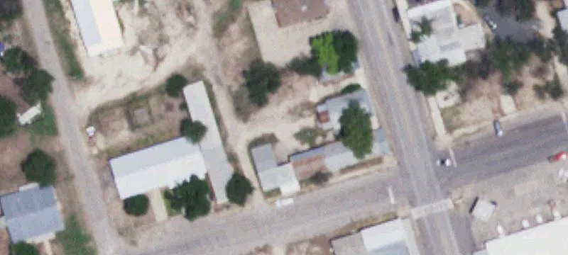 Nueces St