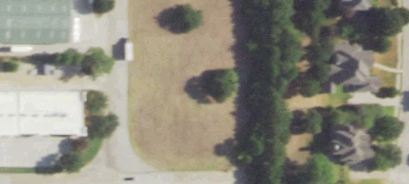 2000 Greenwood Dr