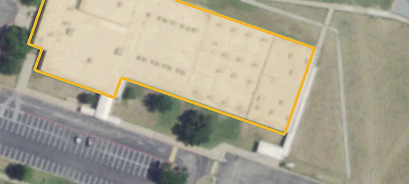 704 Main St