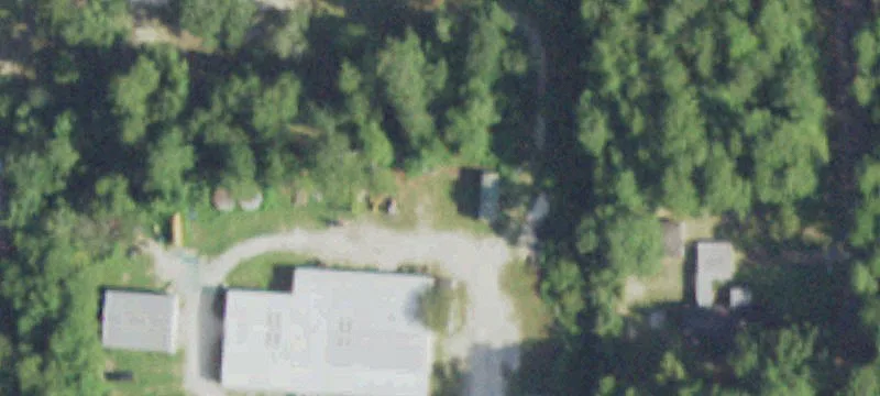 Maintenance Shop On Driving Ra