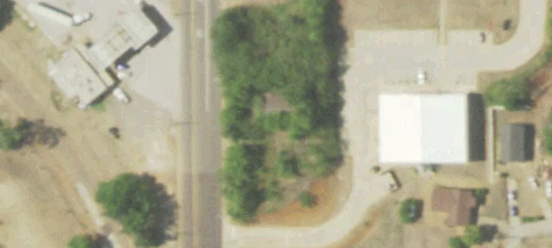 702 Bolton St Near