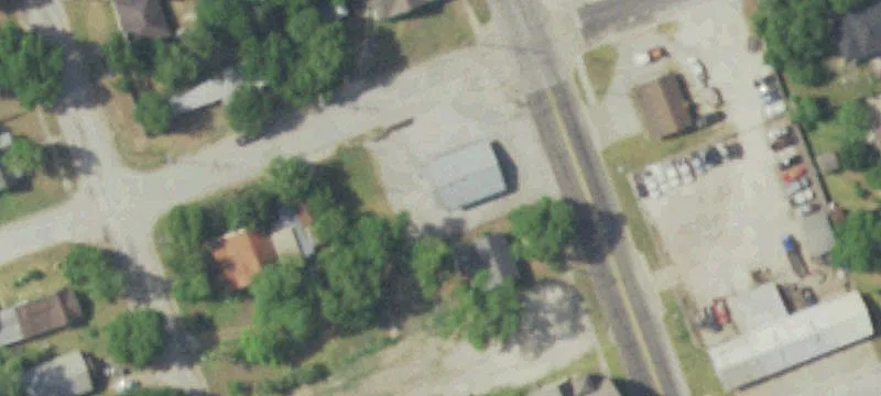 606 Hwy 6th Loop