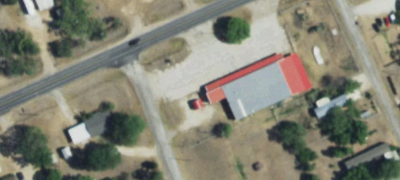 1060 Ave E Ave