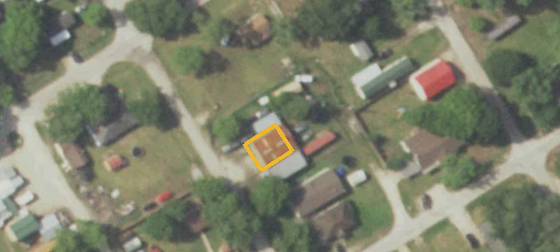 704 Ave F F