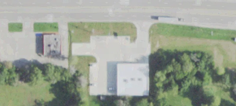 325 Hwy 105