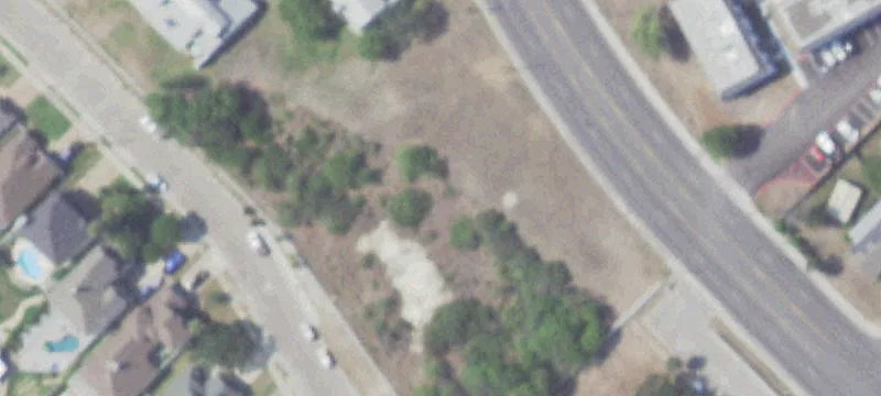 1319 Moore Ave