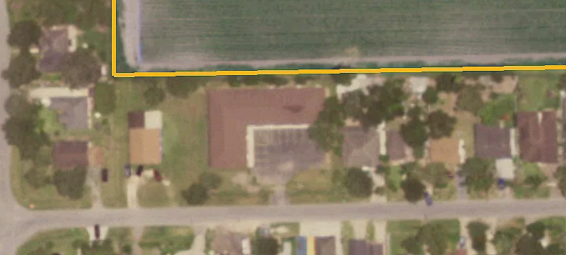 420 J R Becerra Ave
