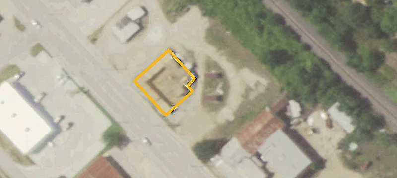 810 Main St