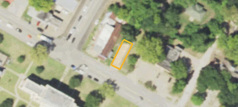 111 2nd St
