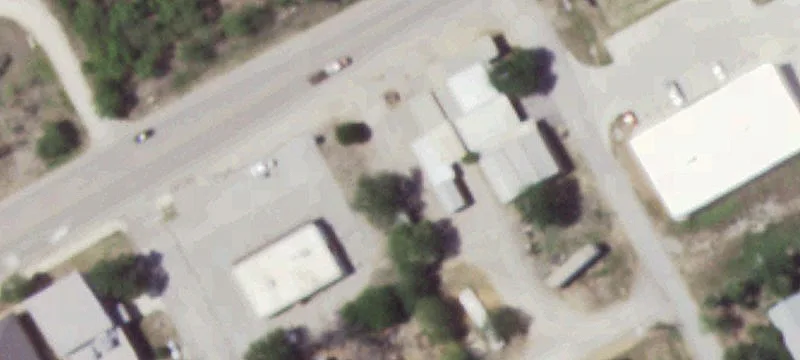 Hindes Ave