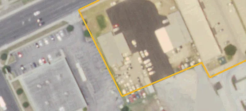 Seguin St