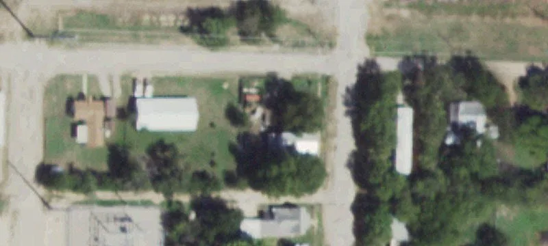 100 2nd St