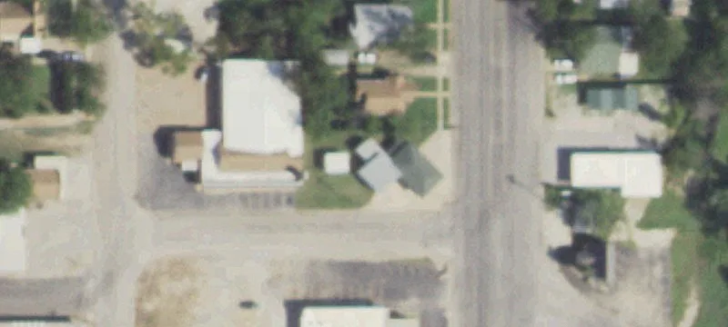1820 Commercial Ave