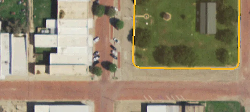 823 Main Ave