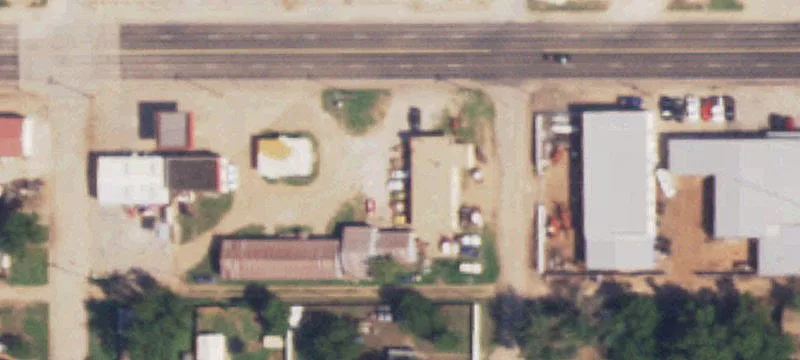 911 Main St
