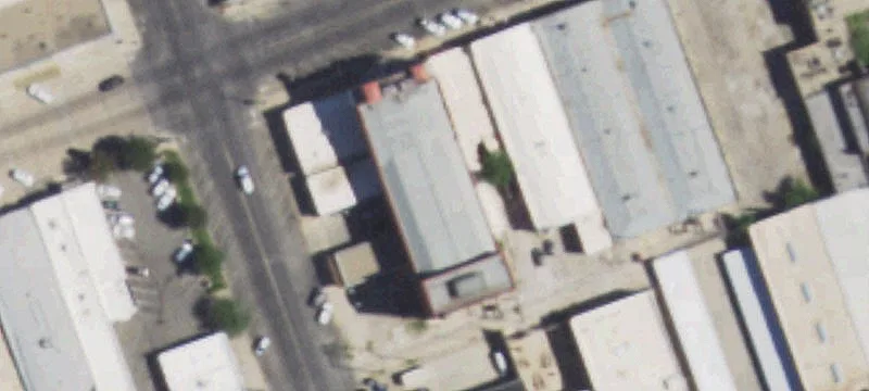 33 2nd Ave