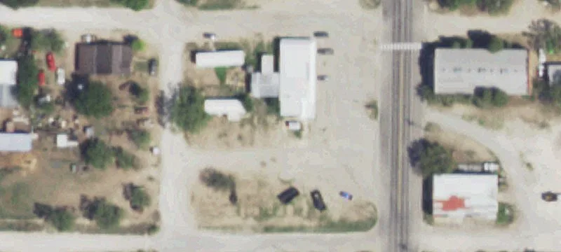221 Roberts Ave
