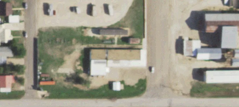 718 Main St