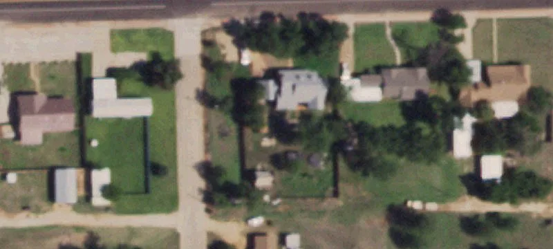 1661 Main St