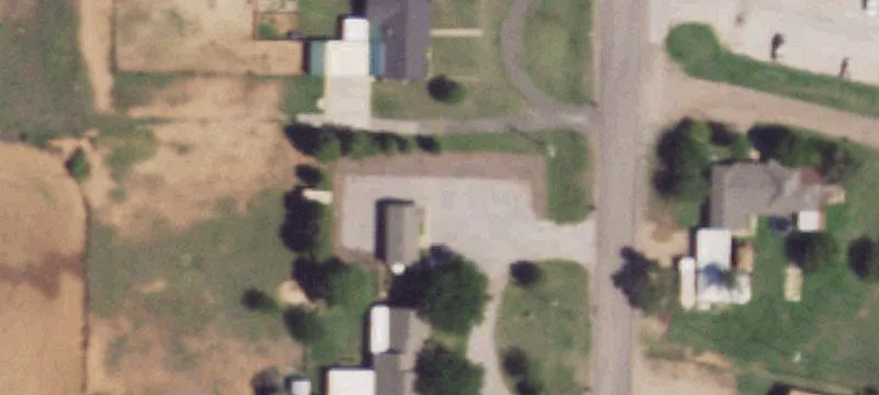 502 Loop Rd