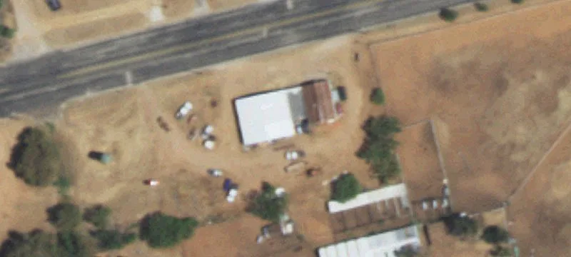 504 Es 1st St