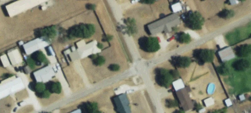 261 Ave E Ave