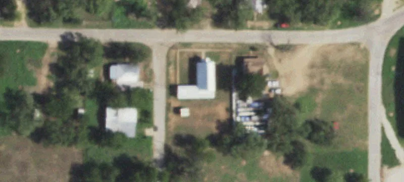 513 Roberts St